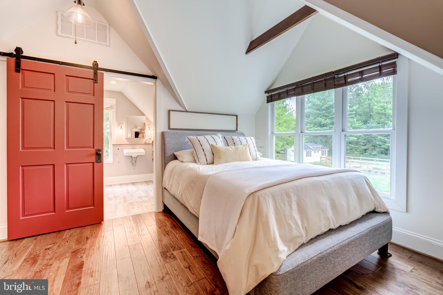 17302 SIMMONS RD, PURCELLVILLE, Virginia 20132, 4 Bedrooms Bedrooms, ,3 BathroomsBathrooms,Residential,For sale,17302 SIMMONS RD,VALO2105040 MLS # VALO2105040