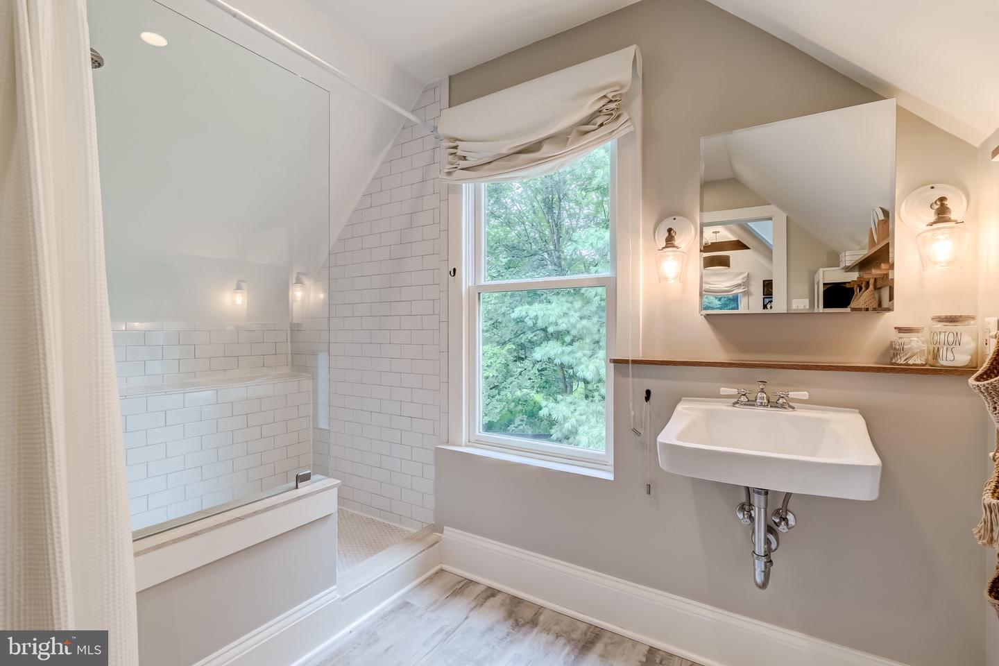 17302 SIMMONS RD, PURCELLVILLE, Virginia 20132, 4 Bedrooms Bedrooms, ,3 BathroomsBathrooms,Residential,For sale,17302 SIMMONS RD,VALO2105040 MLS # VALO2105040
