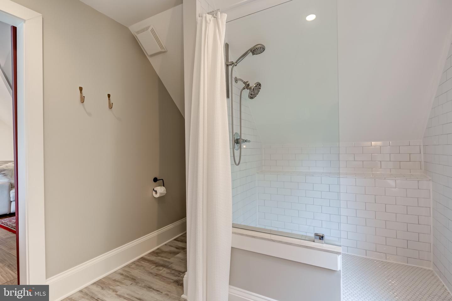 17302 SIMMONS RD, PURCELLVILLE, Virginia 20132, 4 Bedrooms Bedrooms, ,3 BathroomsBathrooms,Residential,For sale,17302 SIMMONS RD,VALO2105040 MLS # VALO2105040