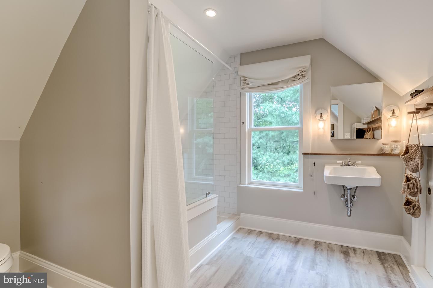 17302 SIMMONS RD, PURCELLVILLE, Virginia 20132, 4 Bedrooms Bedrooms, ,3 BathroomsBathrooms,Residential,For sale,17302 SIMMONS RD,VALO2105040 MLS # VALO2105040