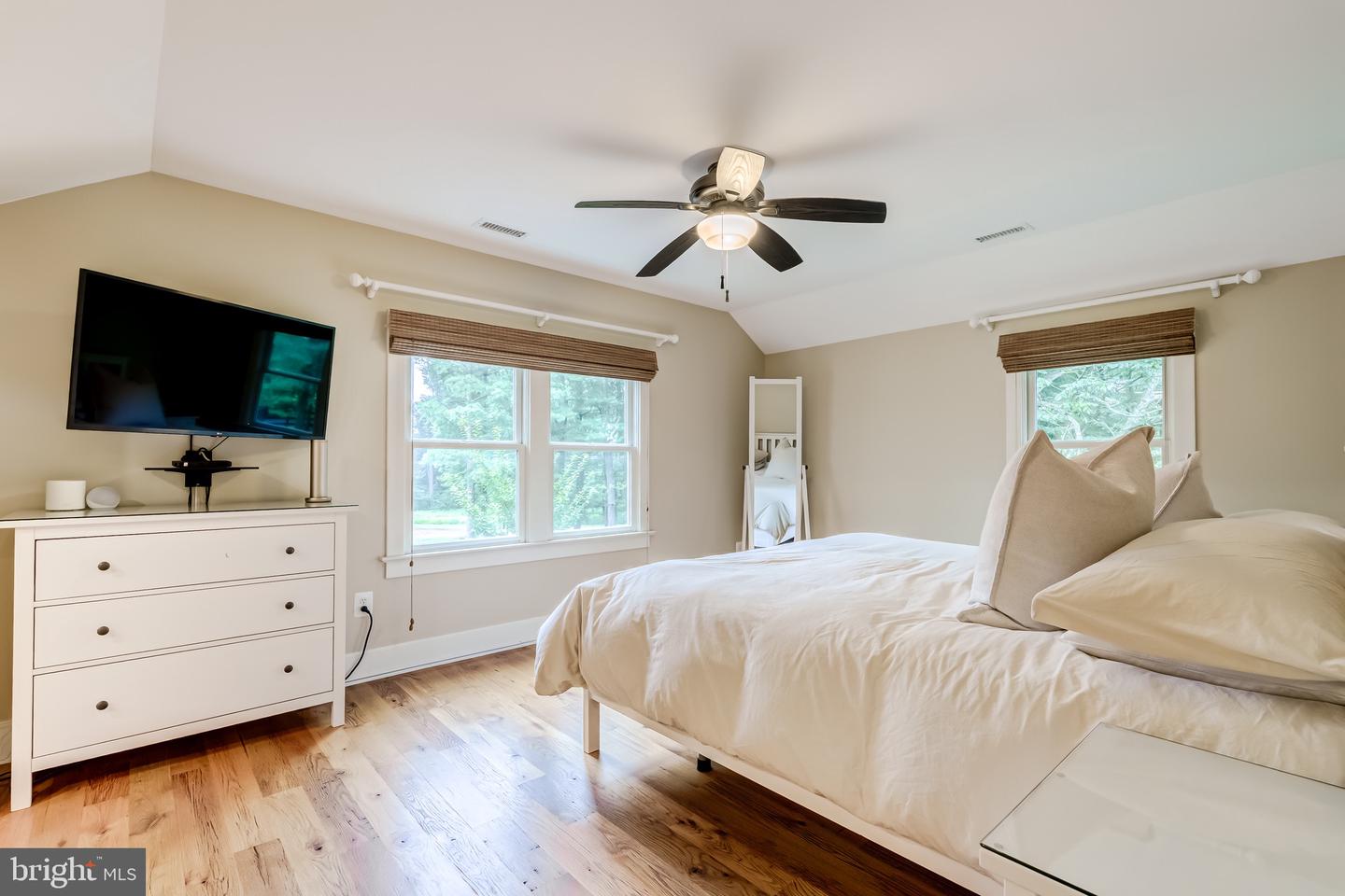 17302 SIMMONS RD, PURCELLVILLE, Virginia 20132, 4 Bedrooms Bedrooms, ,3 BathroomsBathrooms,Residential,For sale,17302 SIMMONS RD,VALO2105040 MLS # VALO2105040