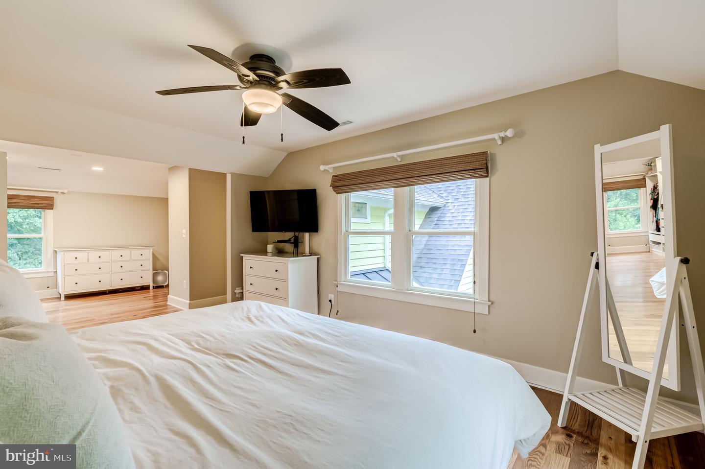 17302 SIMMONS RD, PURCELLVILLE, Virginia 20132, 4 Bedrooms Bedrooms, ,3 BathroomsBathrooms,Residential,For sale,17302 SIMMONS RD,VALO2105040 MLS # VALO2105040