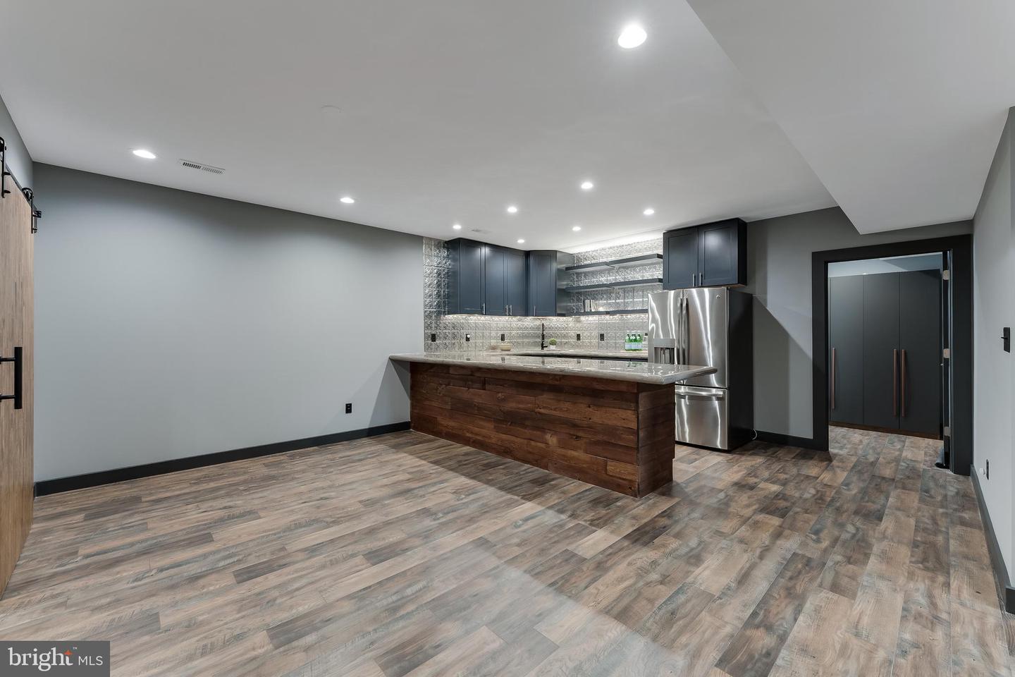 21248 GLASSMOYER CT, ASHBURN, Virginia 20148, 5 Bedrooms Bedrooms, 20 Rooms Rooms,3 BathroomsBathrooms,Residential,For sale,21248 GLASSMOYER CT,VALO2105042 MLS # VALO2105042