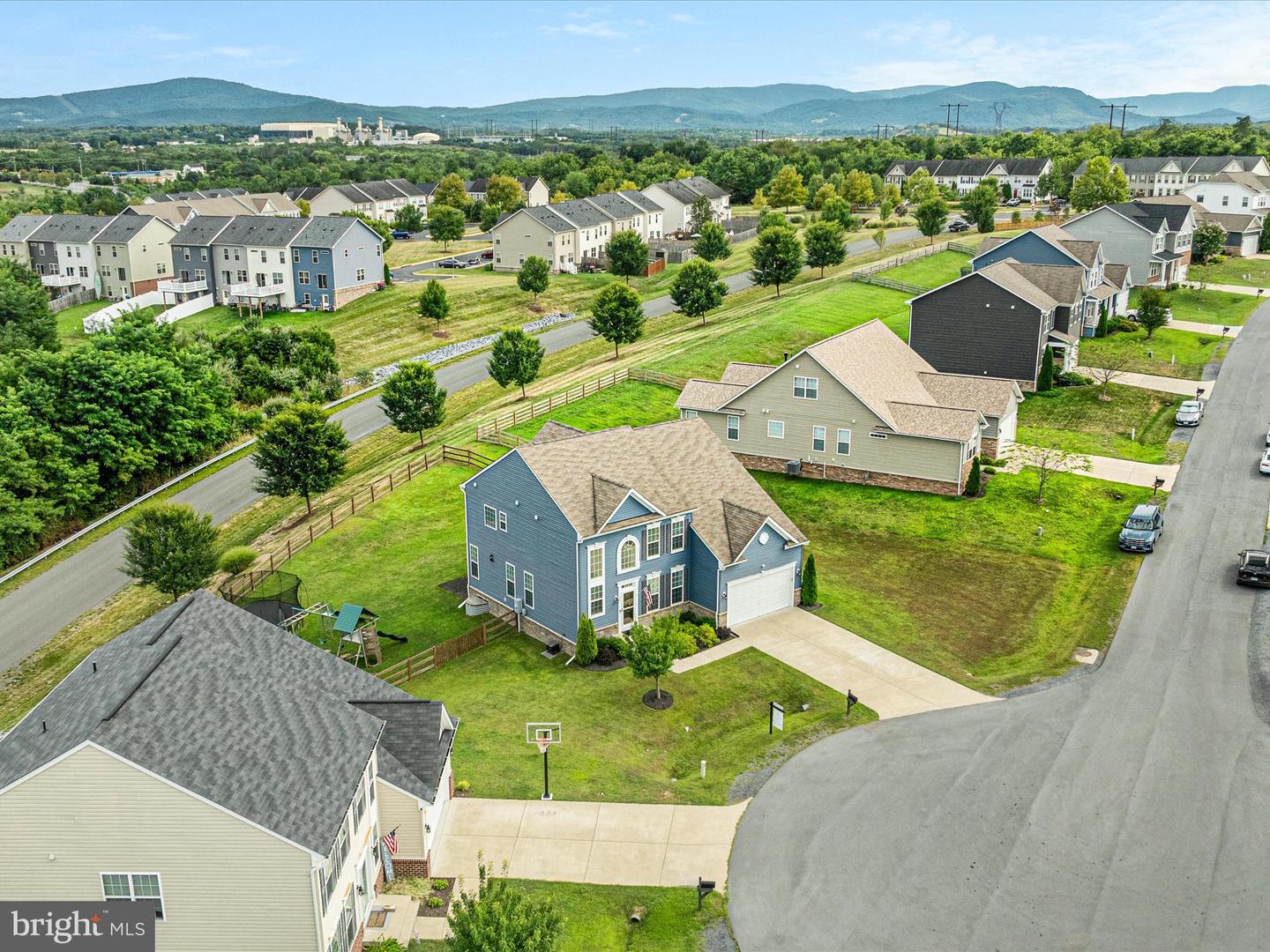 106 DIVOT CT, FRONT ROYAL, Virginia 22630, 6 Bedrooms Bedrooms, ,3 BathroomsBathrooms,Residential,For sale,106 DIVOT CT,VAWR2012044 MLS # VAWR2012044