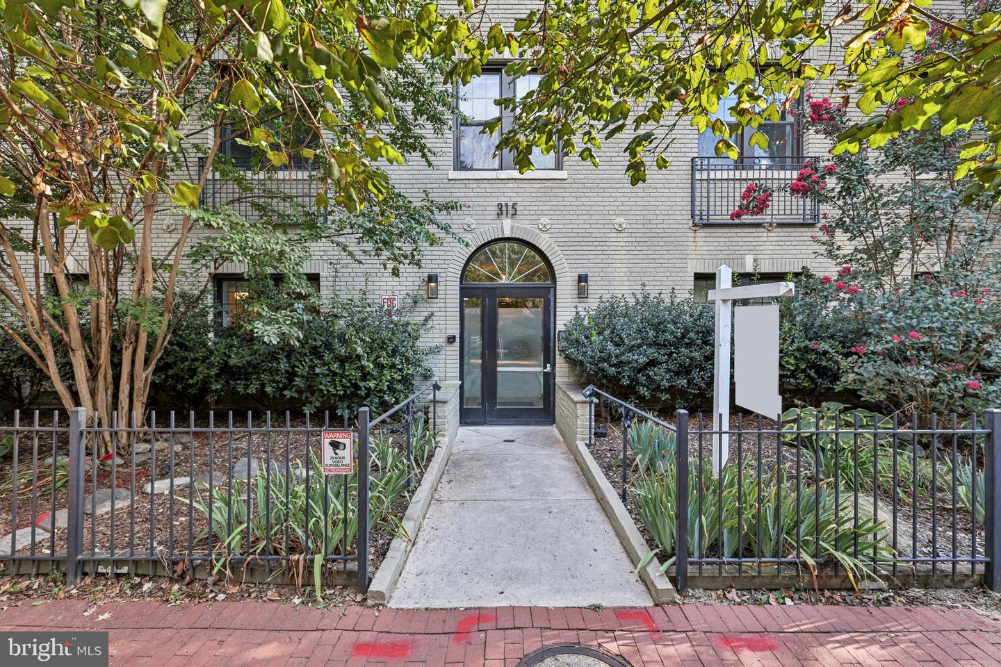 315 G ST NE #304, WASHINGTON, District Of Columbia 20002, 1 Bedroom Bedrooms, ,1 BathroomBathrooms,Residential,For sale,315 G ST NE #304,DCDC2216370 MLS # DCDC2216370