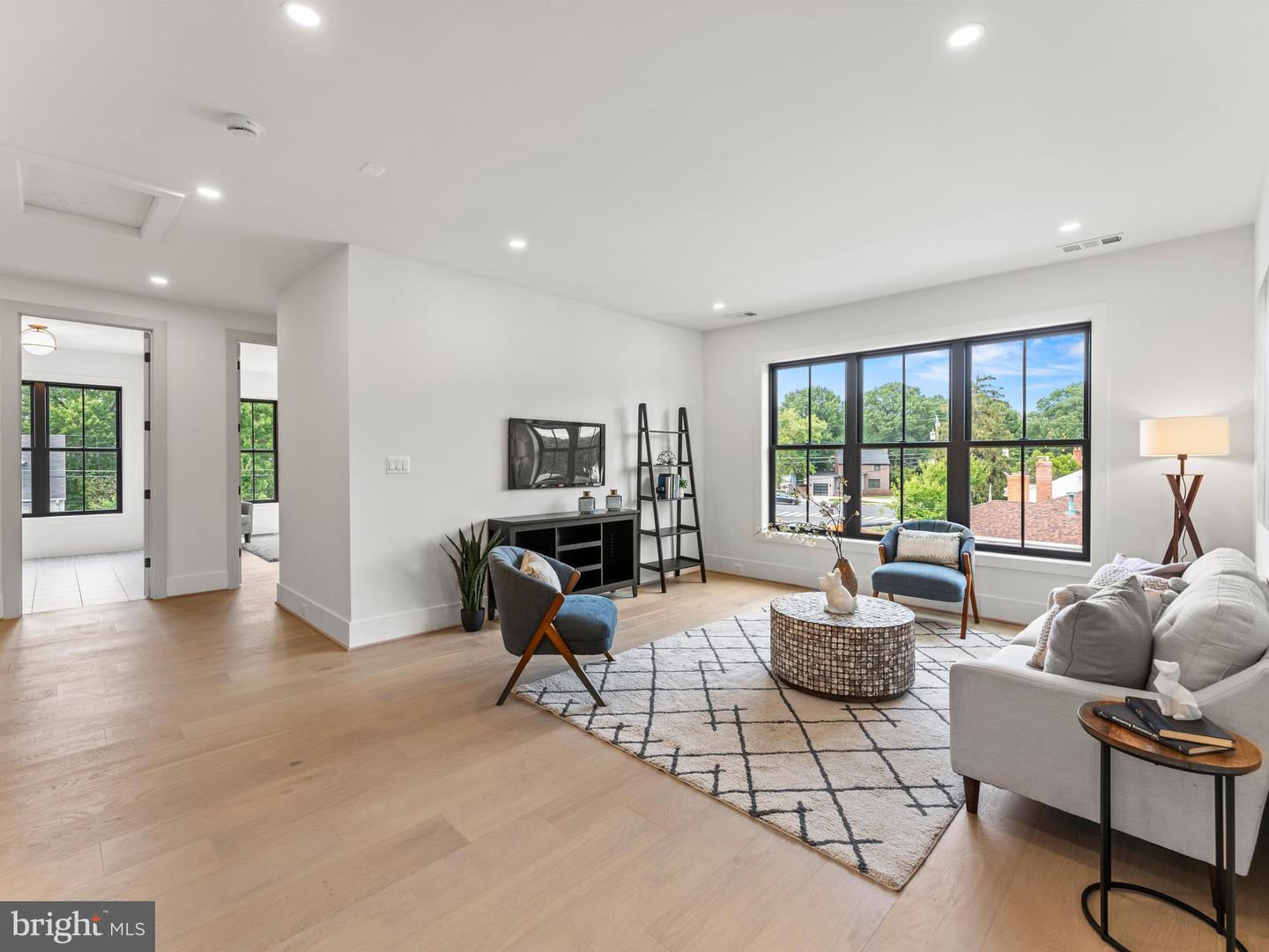 5016 6TH ST N, ARLINGTON, Virginia 22203, 6 Bedrooms Bedrooms, ,6 BathroomsBathrooms,Residential,For sale,5016 6TH ST N,VAAR2062688 MLS # VAAR2062688