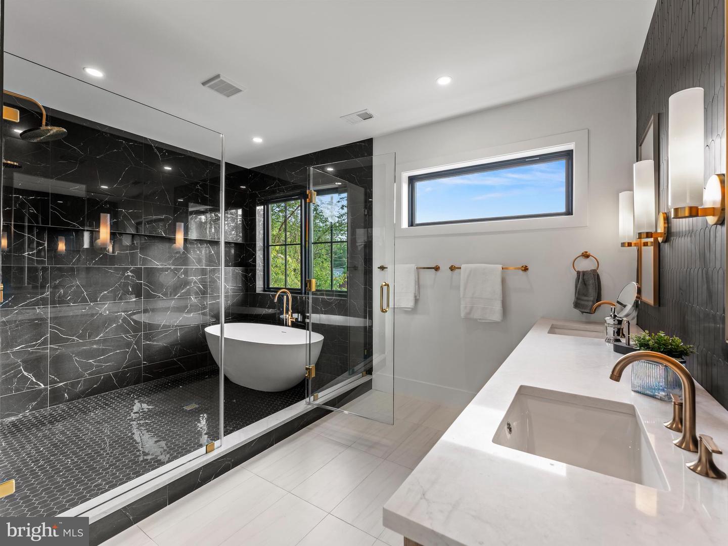 5016 6TH ST N, ARLINGTON, Virginia 22203, 6 Bedrooms Bedrooms, ,6 BathroomsBathrooms,Residential,For sale,5016 6TH ST N,VAAR2062688 MLS # VAAR2062688