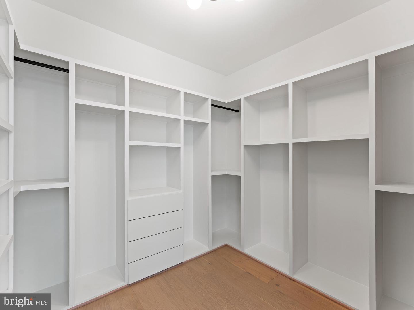 5016 6TH ST N, ARLINGTON, Virginia 22203, 6 Bedrooms Bedrooms, ,6 BathroomsBathrooms,Residential,For sale,5016 6TH ST N,VAAR2062688 MLS # VAAR2062688