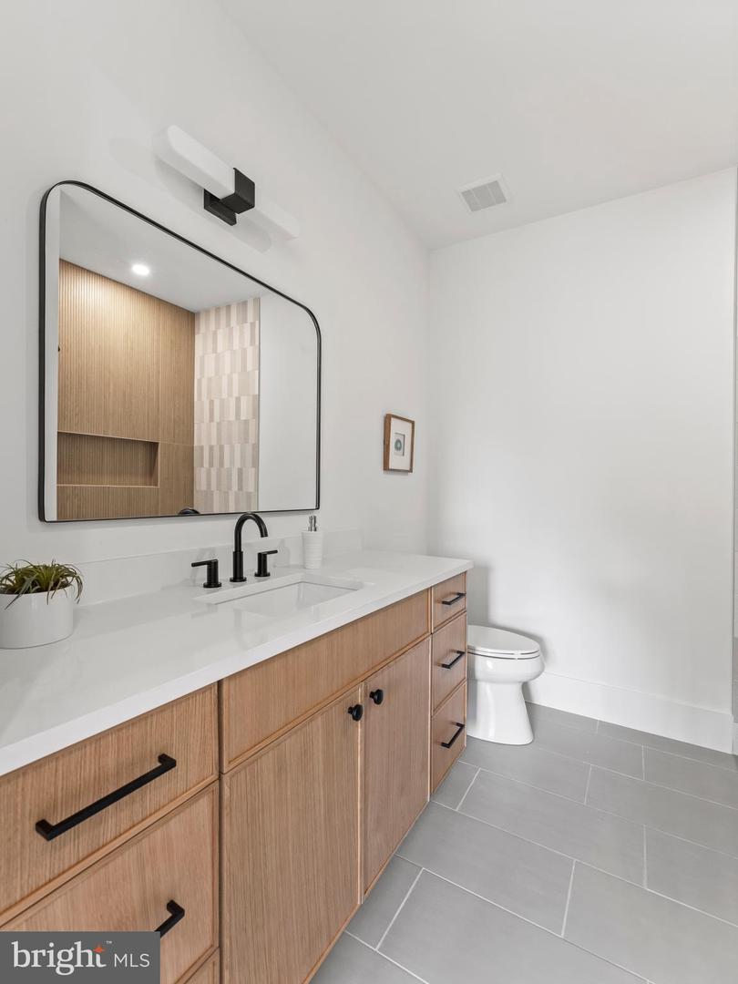 5016 6TH ST N, ARLINGTON, Virginia 22203, 6 Bedrooms Bedrooms, ,6 BathroomsBathrooms,Residential,For sale,5016 6TH ST N,VAAR2062688 MLS # VAAR2062688