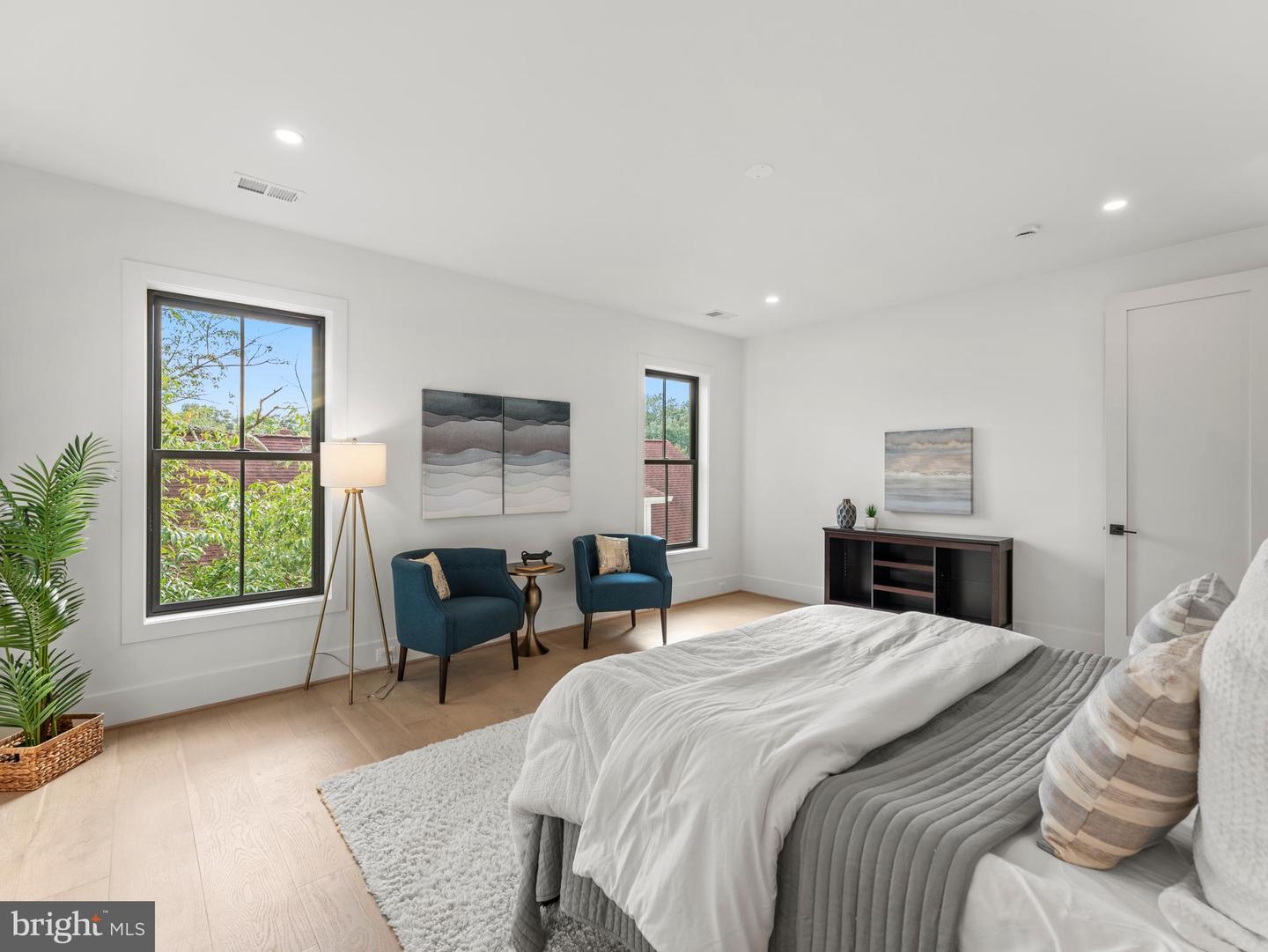 5016 6TH ST N, ARLINGTON, Virginia 22203, 6 Bedrooms Bedrooms, ,6 BathroomsBathrooms,Residential,For sale,5016 6TH ST N,VAAR2062688 MLS # VAAR2062688