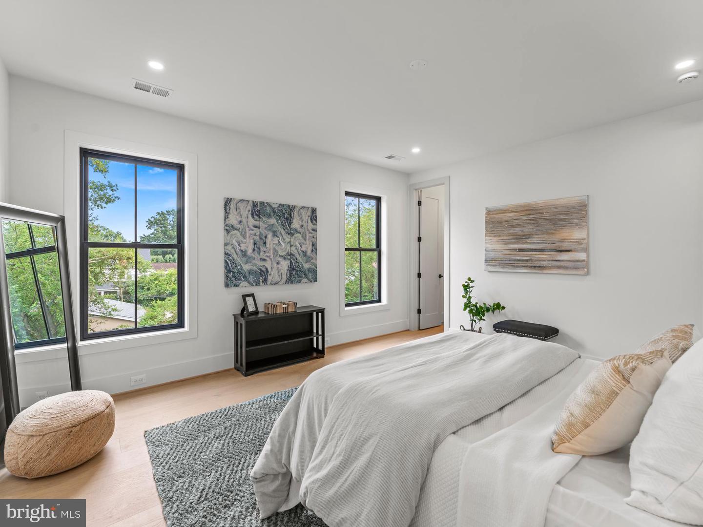 5016 6TH ST N, ARLINGTON, Virginia 22203, 6 Bedrooms Bedrooms, ,6 BathroomsBathrooms,Residential,For sale,5016 6TH ST N,VAAR2062688 MLS # VAAR2062688