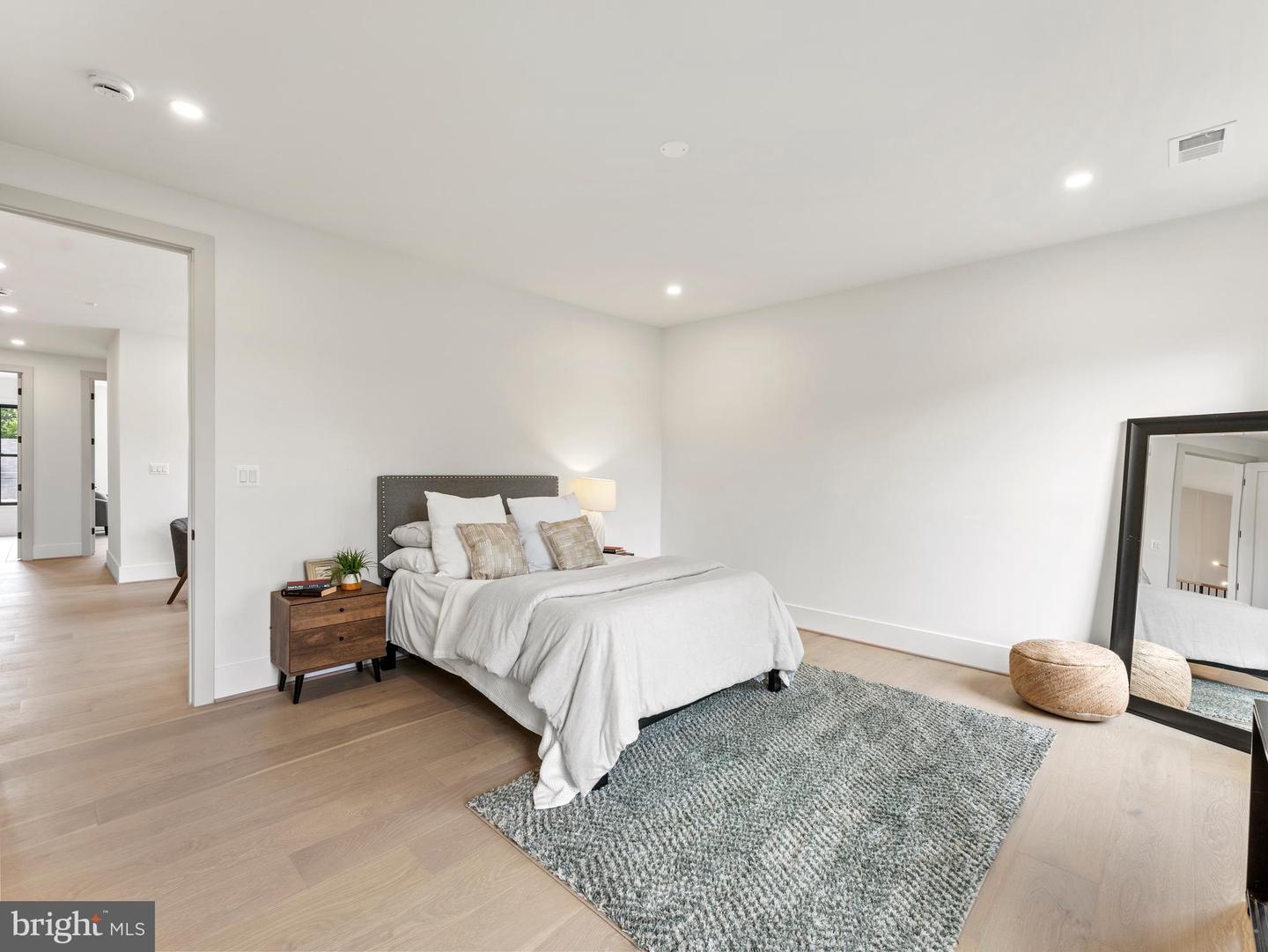 5016 6TH ST N, ARLINGTON, Virginia 22203, 6 Bedrooms Bedrooms, ,6 BathroomsBathrooms,Residential,For sale,5016 6TH ST N,VAAR2062688 MLS # VAAR2062688