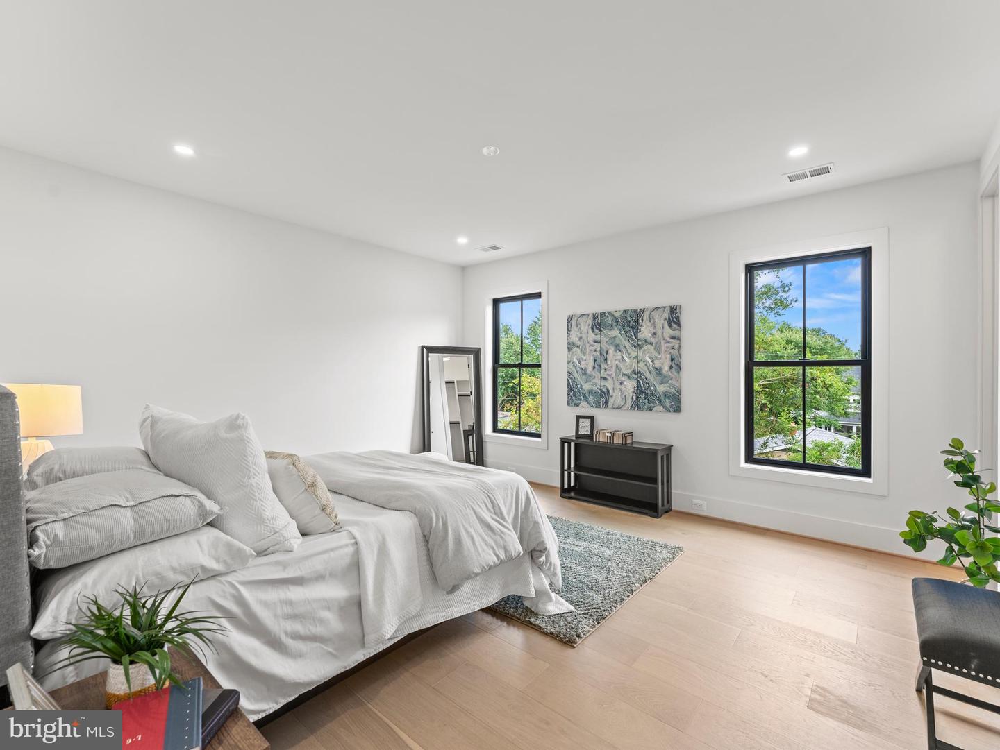 5016 6TH ST N, ARLINGTON, Virginia 22203, 6 Bedrooms Bedrooms, ,6 BathroomsBathrooms,Residential,For sale,5016 6TH ST N,VAAR2062688 MLS # VAAR2062688