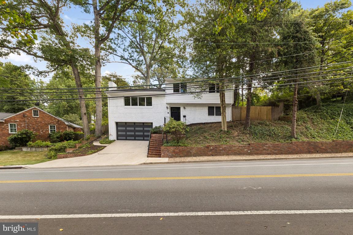 3209 MILITARY RD, ARLINGTON, Virginia 22207, 4 Bedrooms Bedrooms, ,3 BathroomsBathrooms,Residential,For sale,3209 MILITARY RD,VAAR2062734 MLS # VAAR2062734