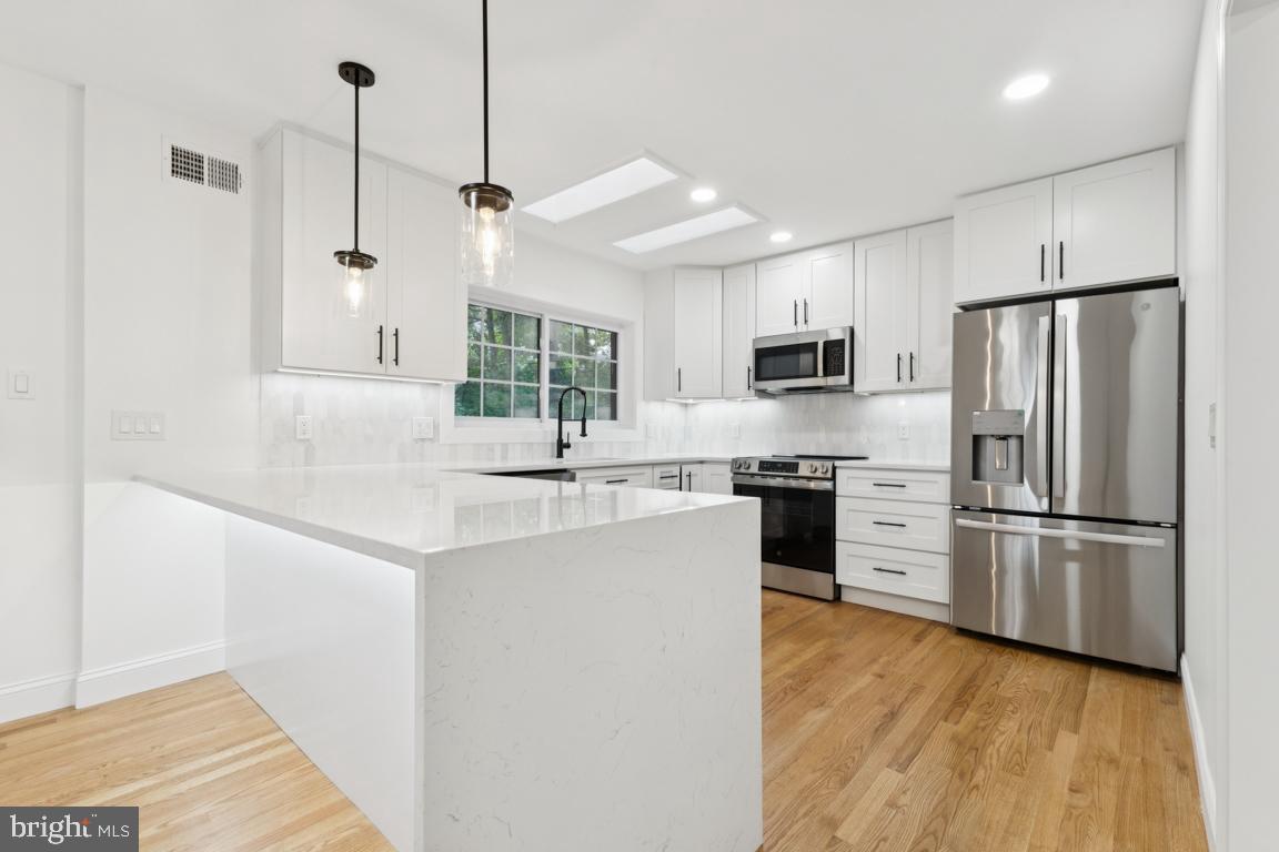 3209 MILITARY RD, ARLINGTON, Virginia 22207, 4 Bedrooms Bedrooms, ,3 BathroomsBathrooms,Residential,For sale,3209 MILITARY RD,VAAR2062734 MLS # VAAR2062734