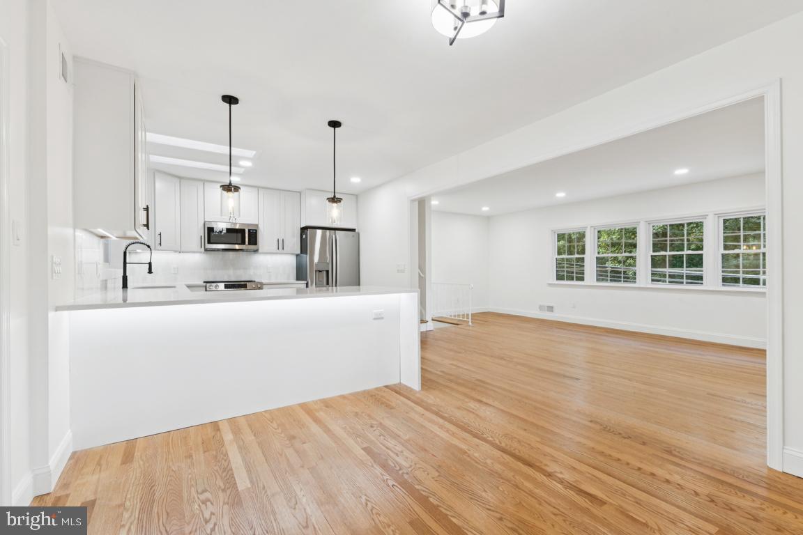 3209 MILITARY RD, ARLINGTON, Virginia 22207, 4 Bedrooms Bedrooms, ,3 BathroomsBathrooms,Residential,For sale,3209 MILITARY RD,VAAR2062734 MLS # VAAR2062734