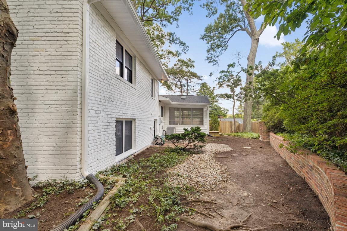 3209 MILITARY RD, ARLINGTON, Virginia 22207, 4 Bedrooms Bedrooms, ,3 BathroomsBathrooms,Residential,For sale,3209 MILITARY RD,VAAR2062734 MLS # VAAR2062734