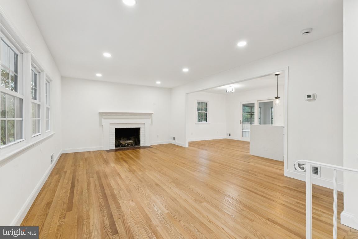 3209 MILITARY RD, ARLINGTON, Virginia 22207, 4 Bedrooms Bedrooms, ,3 BathroomsBathrooms,Residential,For sale,3209 MILITARY RD,VAAR2062734 MLS # VAAR2062734