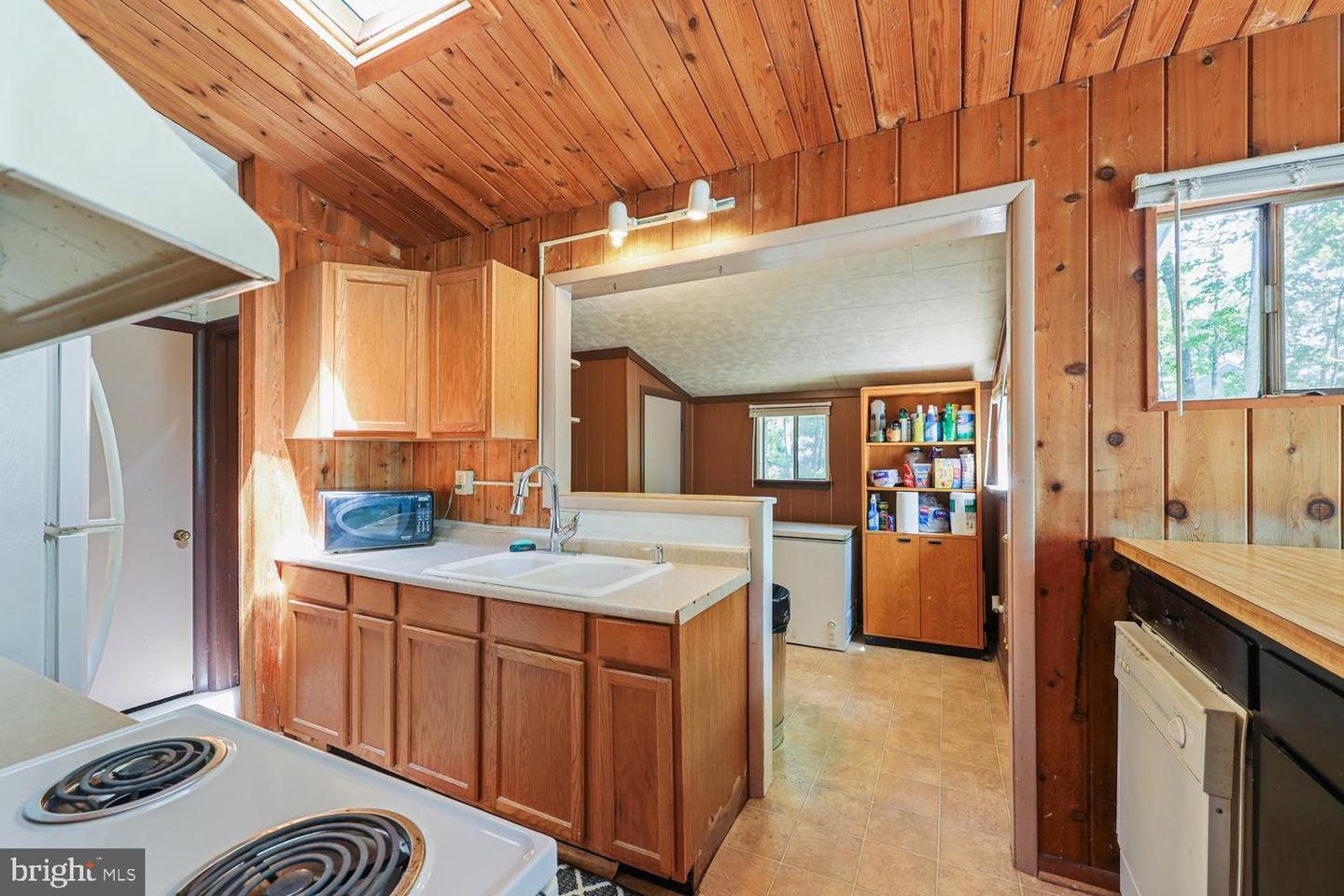 4211 LAKEVIEW PKWY, LOCUST GROVE, Virginia 22508, 3 Bedrooms Bedrooms, ,2 BathroomsBathrooms,Residential,For sale,4211 LAKEVIEW PKWY,VAOR2010588 MLS # VAOR2010588