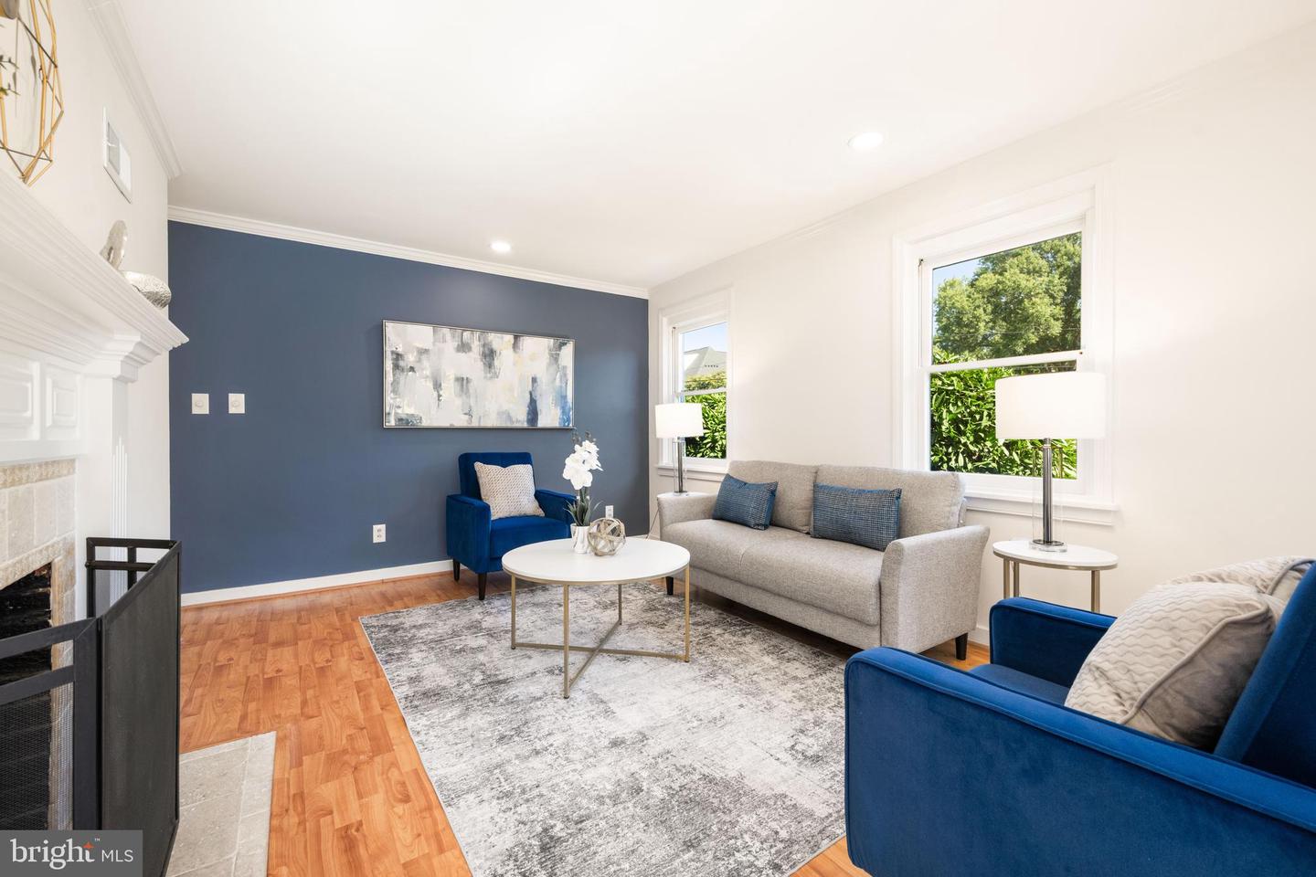 ALEXANDRIA, Virginia 22302, 2 Bedrooms Bedrooms, ,2 BathroomsBathrooms,Residential,For sale,VAAX2048998 MLS # VAAX2048998