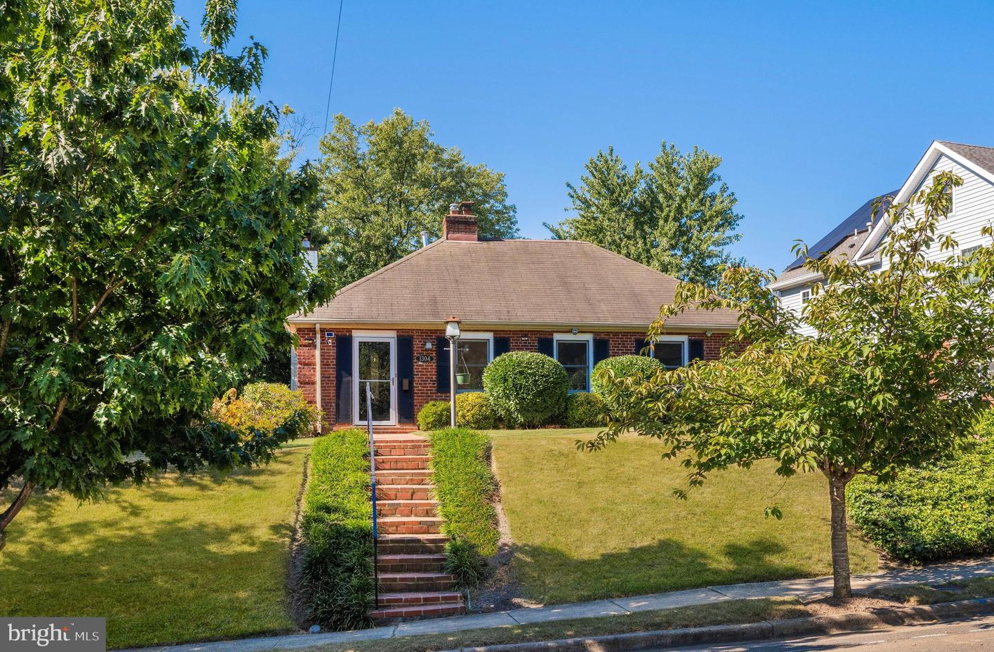 ALEXANDRIA, Virginia 22302, 2 Bedrooms Bedrooms, ,2 BathroomsBathrooms,Residential,For sale,VAAX2048998 MLS # VAAX2048998