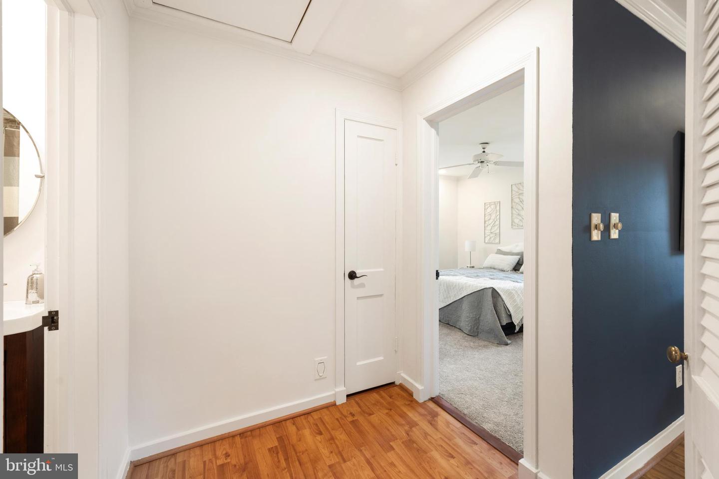 ALEXANDRIA, Virginia 22302, 2 Bedrooms Bedrooms, ,2 BathroomsBathrooms,Residential,For sale,VAAX2048998 MLS # VAAX2048998