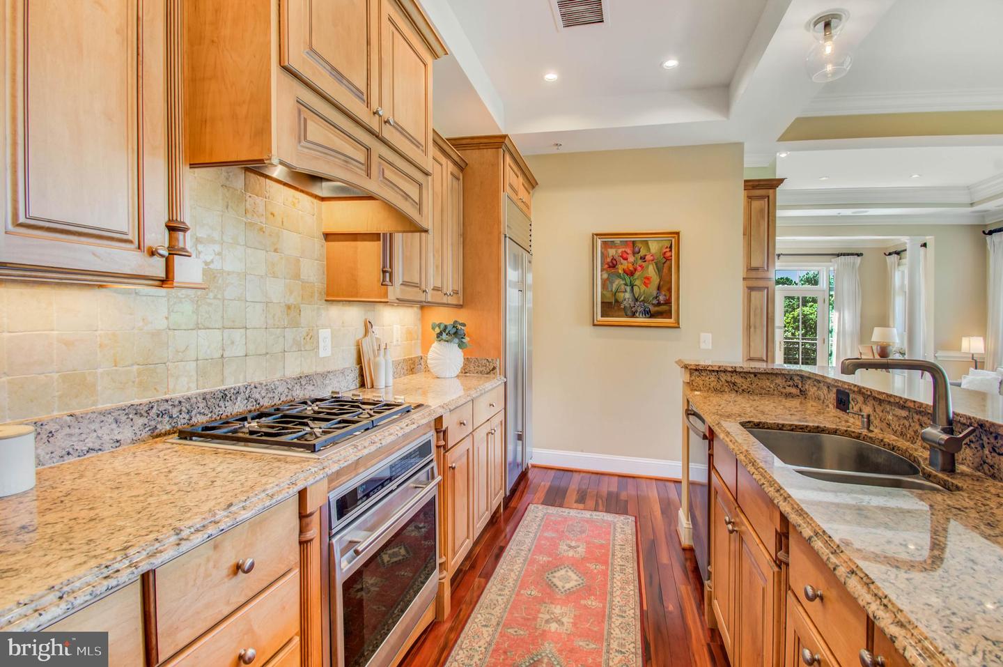 2801 LANGSTON BLVD #302, ARLINGTON, Virginia 22201, 2 Bedrooms Bedrooms, ,2 BathroomsBathrooms,Residential,For sale,2801 LANGSTON BLVD #302,VAAR2062774 MLS # VAAR2062774