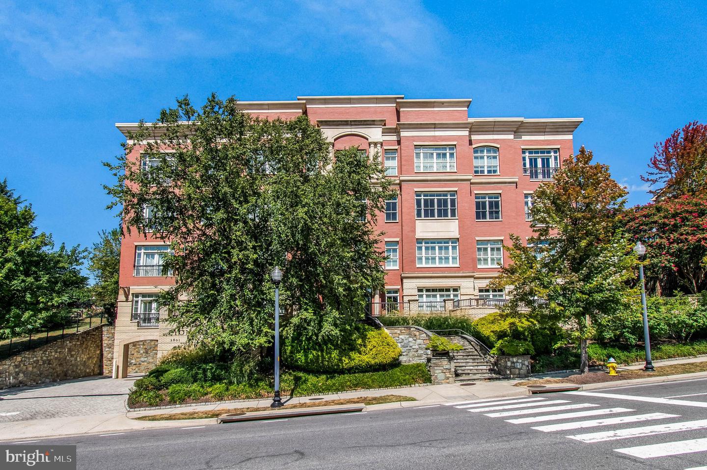 2801 LANGSTON BLVD #302, ARLINGTON, Virginia 22201, 2 Bedrooms Bedrooms, ,2 BathroomsBathrooms,Residential,For sale,2801 LANGSTON BLVD #302,VAAR2062774 MLS # VAAR2062774