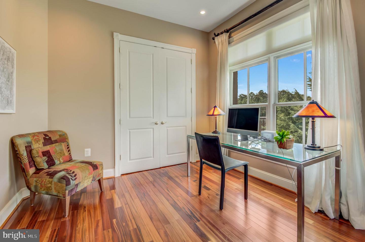 2801 LANGSTON BLVD #302, ARLINGTON, Virginia 22201, 2 Bedrooms Bedrooms, ,2 BathroomsBathrooms,Residential,For sale,2801 LANGSTON BLVD #302,VAAR2062774 MLS # VAAR2062774