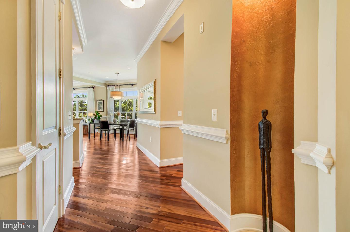 2801 LANGSTON BLVD #302, ARLINGTON, Virginia 22201, 2 Bedrooms Bedrooms, ,2 BathroomsBathrooms,Residential,For sale,2801 LANGSTON BLVD #302,VAAR2062774 MLS # VAAR2062774