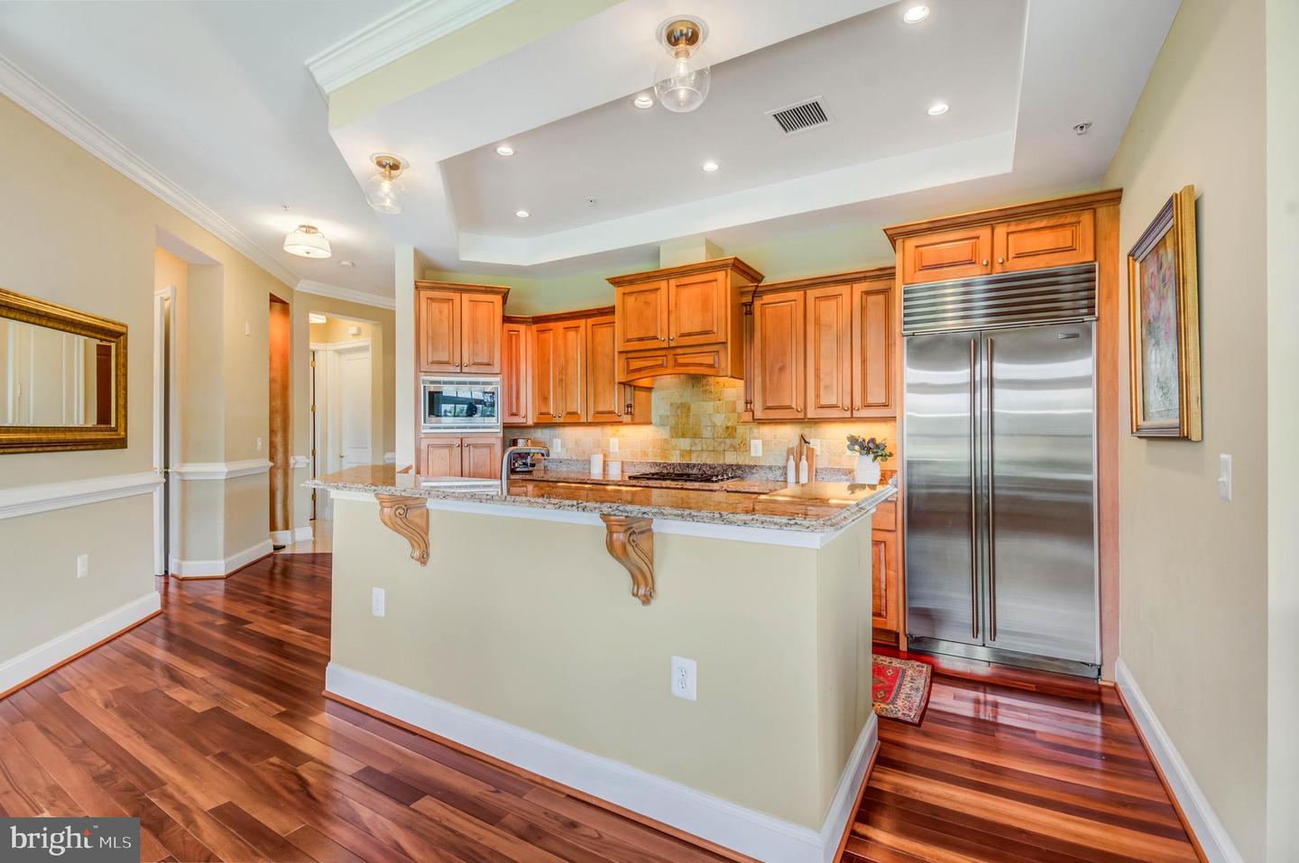 2801 LANGSTON BLVD #302, ARLINGTON, Virginia 22201, 2 Bedrooms Bedrooms, ,2 BathroomsBathrooms,Residential,For sale,2801 LANGSTON BLVD #302,VAAR2062774 MLS # VAAR2062774