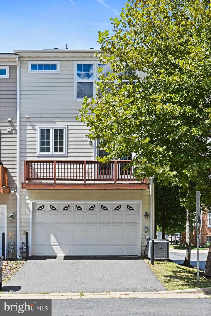 20658 SMOLLET TER, ASHBURN, Virginia 20147, 3 Bedrooms Bedrooms, ,2 BathroomsBathrooms,Residential,For sale,20658 SMOLLET TER,VALO2105468 MLS # VALO2105468