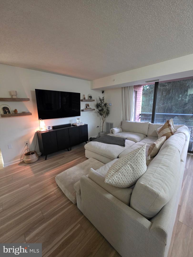 2230 GEORGE C MARSHALL DR #516, FALLS CHURCH, Virginia 22043, 2 Bedrooms Bedrooms, 1 Room Rooms,1 BathroomBathrooms,Residential,For sale,2230 GEORGE C MARSHALL DR #516,VAFX2263706 MLS # VAFX2263706 2230 GEORGE C MARSHALL DR #516, FALLS CHURCH, Virginia 22043, 2 Bedrooms Bedrooms, 1 Room Rooms,1 BathroomBathrooms,Residential,For sale,2230 GEORGE C MARSHALL DR #516,VAFX2263706 MLS # VAFX2263706