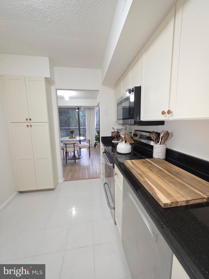 2230 GEORGE C MARSHALL DR #516, FALLS CHURCH, Virginia 22043, 2 Bedrooms Bedrooms, 1 Room Rooms,1 BathroomBathrooms,Residential,For sale,2230 GEORGE C MARSHALL DR #516,VAFX2263706 MLS # VAFX2263706 2230 GEORGE C MARSHALL DR #516, FALLS CHURCH, Virginia 22043, 2 Bedrooms Bedrooms, 1 Room Rooms,1 BathroomBathrooms,Residential,For sale,2230 GEORGE C MARSHALL DR #516,VAFX2263706 MLS # VAFX2263706