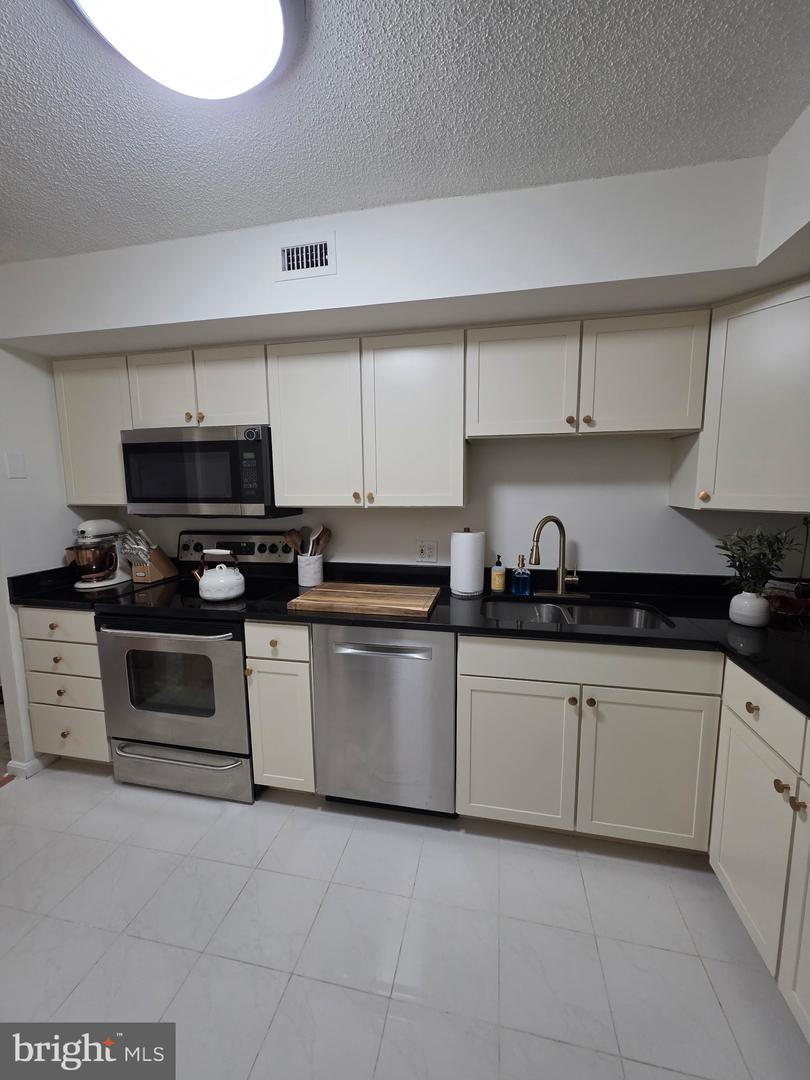 2230 GEORGE C MARSHALL DR #516, FALLS CHURCH, Virginia 22043, 2 Bedrooms Bedrooms, 1 Room Rooms,1 BathroomBathrooms,Residential,For sale,2230 GEORGE C MARSHALL DR #516,VAFX2263706 MLS # VAFX2263706 2230 GEORGE C MARSHALL DR #516, FALLS CHURCH, Virginia 22043, 2 Bedrooms Bedrooms, 1 Room Rooms,1 BathroomBathrooms,Residential,For sale,2230 GEORGE C MARSHALL DR #516,VAFX2263706 MLS # VAFX2263706