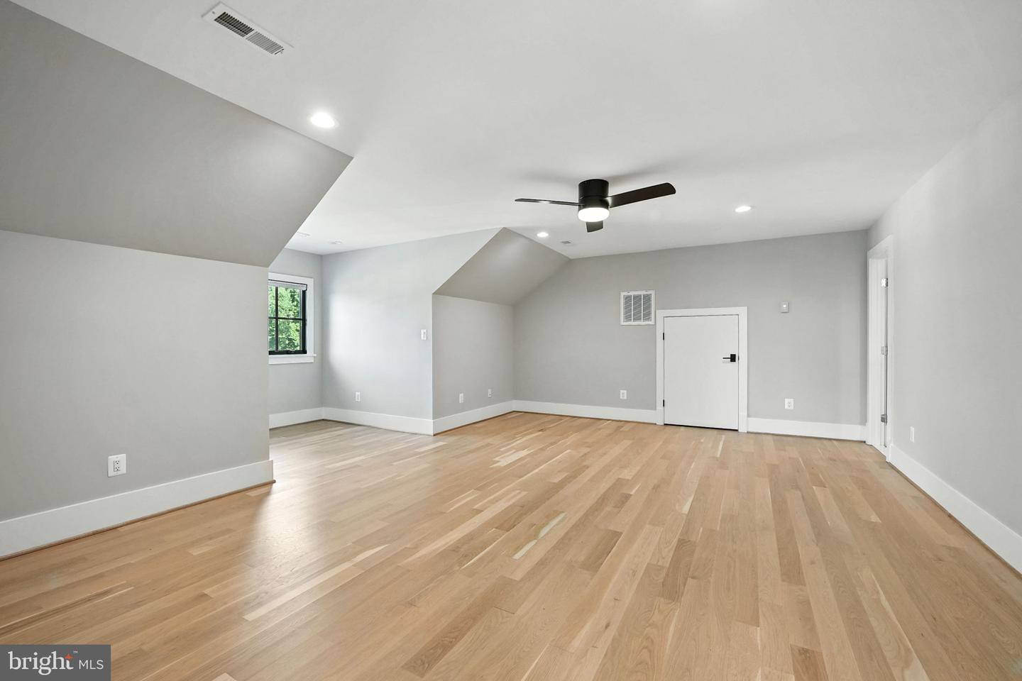 1623 DEMPSEY ST, MCLEAN, Virginia 22101, 7 Bedrooms Bedrooms, ,7 BathroomsBathrooms,Residential,For sale,1623 DEMPSEY ST,VAFX2263828 MLS # VAFX2263828