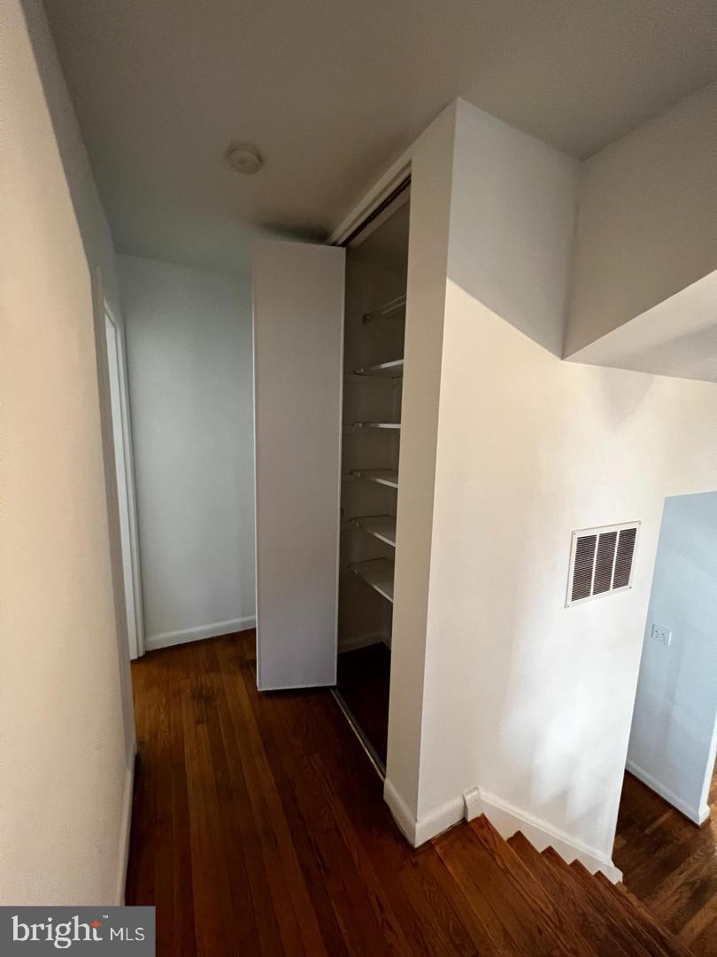 6523 KERNS RD, FALLS CHURCH, Virginia 22044, 4 Bedrooms Bedrooms, ,4 BathroomsBathrooms,Residential,For sale,6523 KERNS RD,VAFX2263872 MLS # VAFX2263872