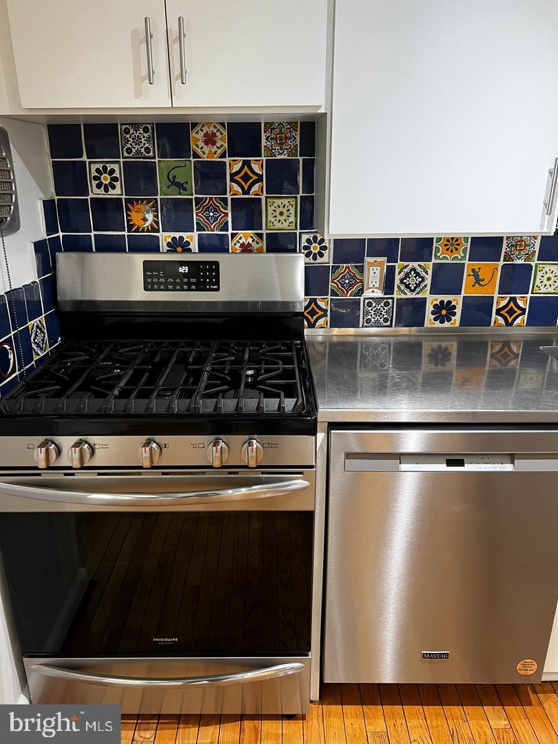 6523 KERNS RD, FALLS CHURCH, Virginia 22044, 4 Bedrooms Bedrooms, ,4 BathroomsBathrooms,Residential,For sale,6523 KERNS RD,VAFX2263872 MLS # VAFX2263872