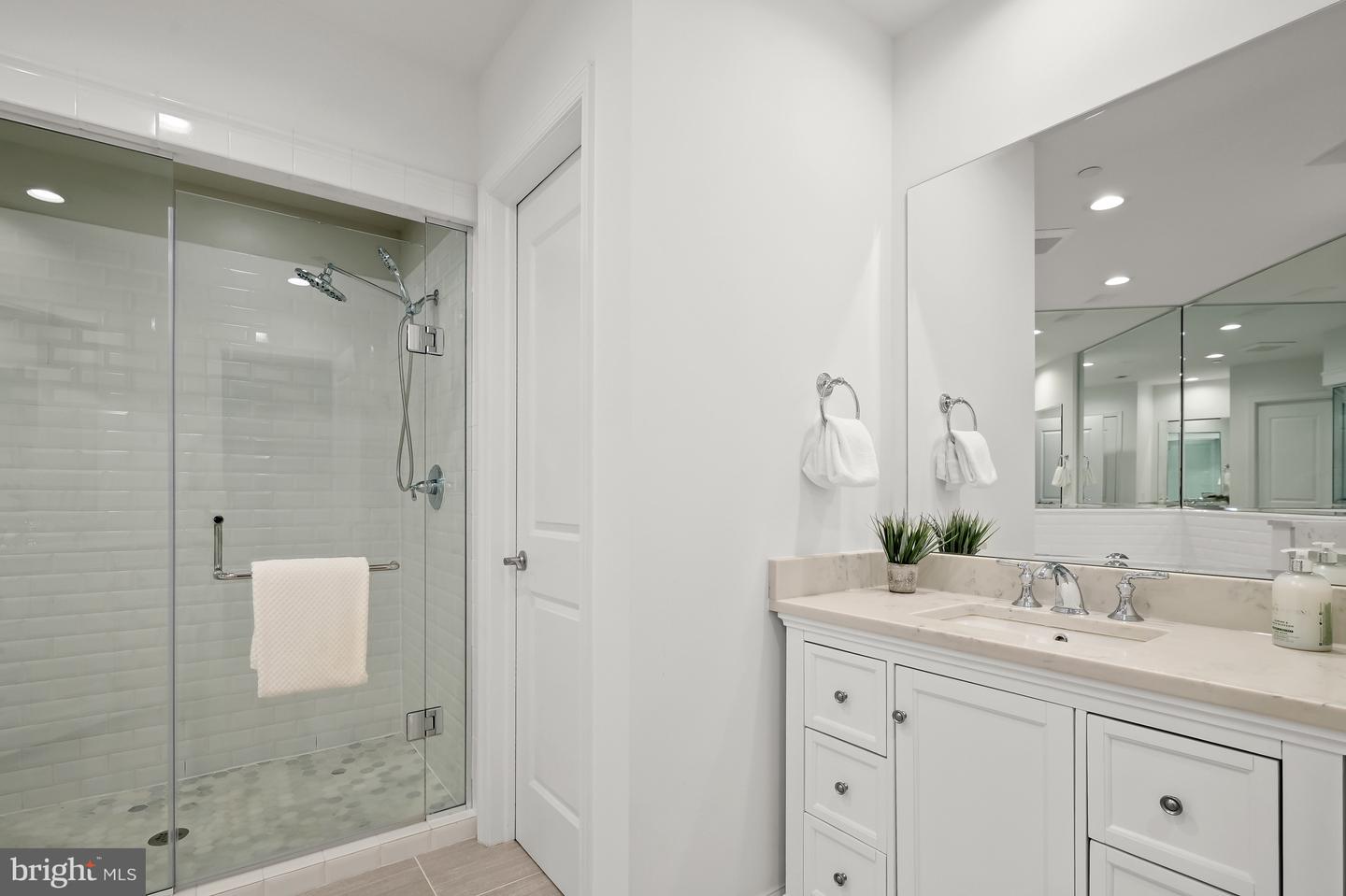 1414 22ND ST NW #41, WASHINGTON, District Of Columbia 20037, 2 Bedrooms Bedrooms, ,2 BathroomsBathrooms,Residential,For sale,1414 22ND ST NW #41,DCDC2217538 MLS # DCDC2217538