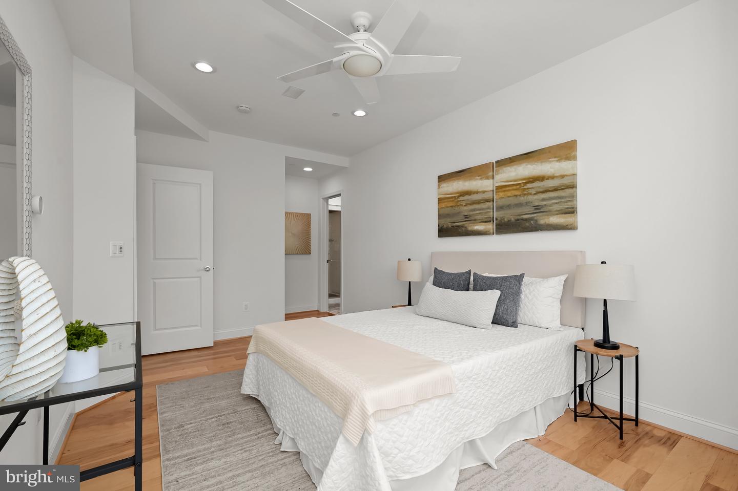 1414 22ND ST NW #41, WASHINGTON, District Of Columbia 20037, 2 Bedrooms Bedrooms, ,2 BathroomsBathrooms,Residential,For sale,1414 22ND ST NW #41,DCDC2217538 MLS # DCDC2217538