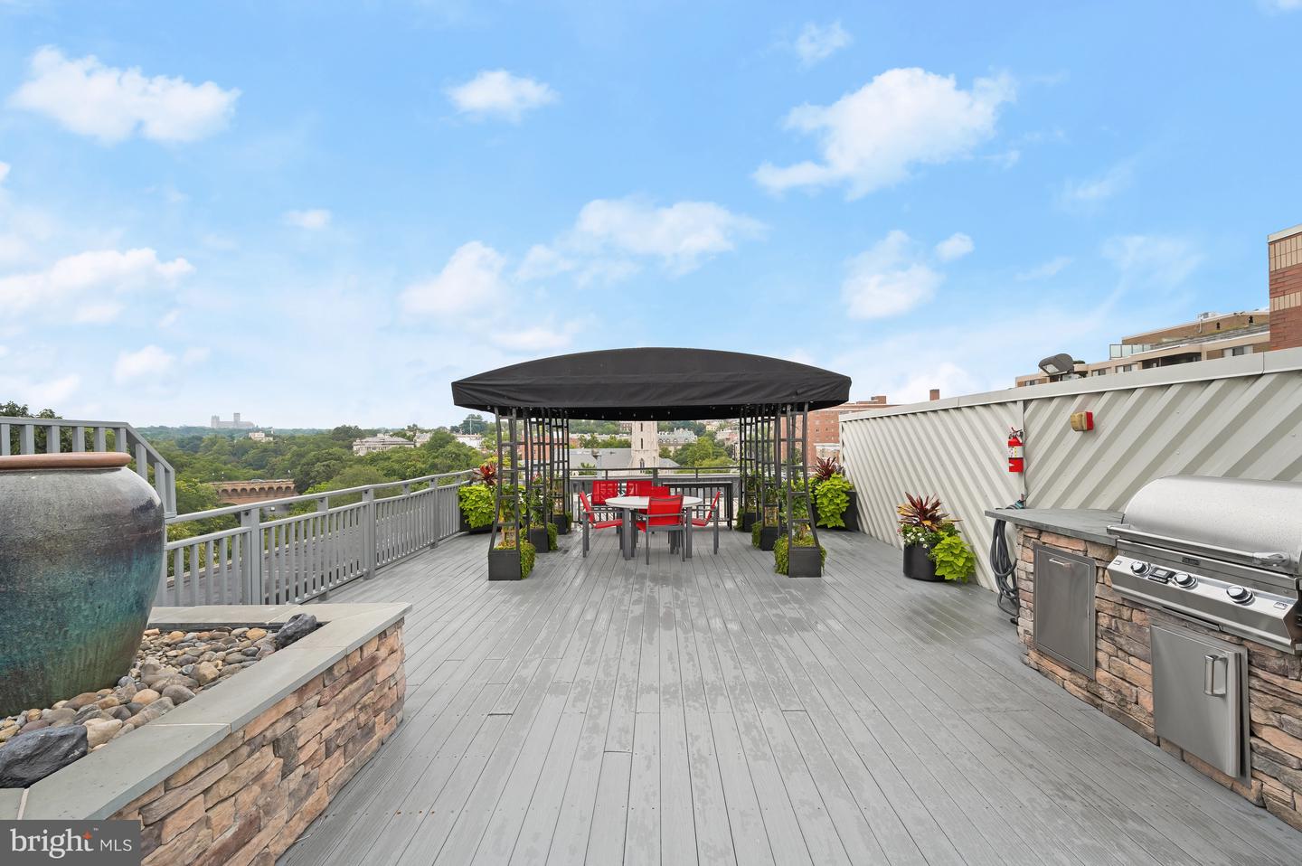 1414 22ND ST NW #41, WASHINGTON, District Of Columbia 20037, 2 Bedrooms Bedrooms, ,2 BathroomsBathrooms,Residential,For sale,1414 22ND ST NW #41,DCDC2217538 MLS # DCDC2217538