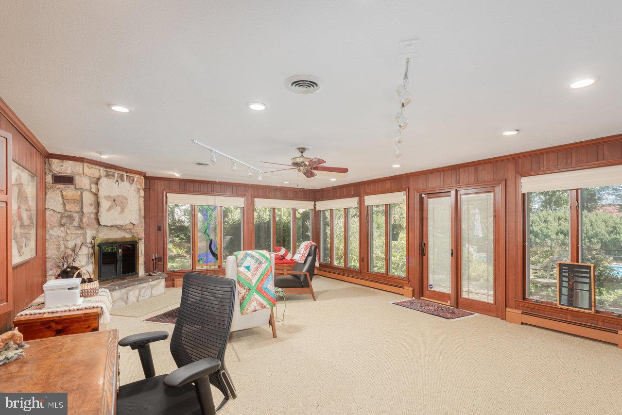 700 NEW YORK AVE, HARRISONBURG, Virginia 22801, 3 Bedrooms Bedrooms, ,2 BathroomsBathrooms,Residential,For sale,700 NEW YORK AVE,VAHC2000486 MLS # VAHC2000486