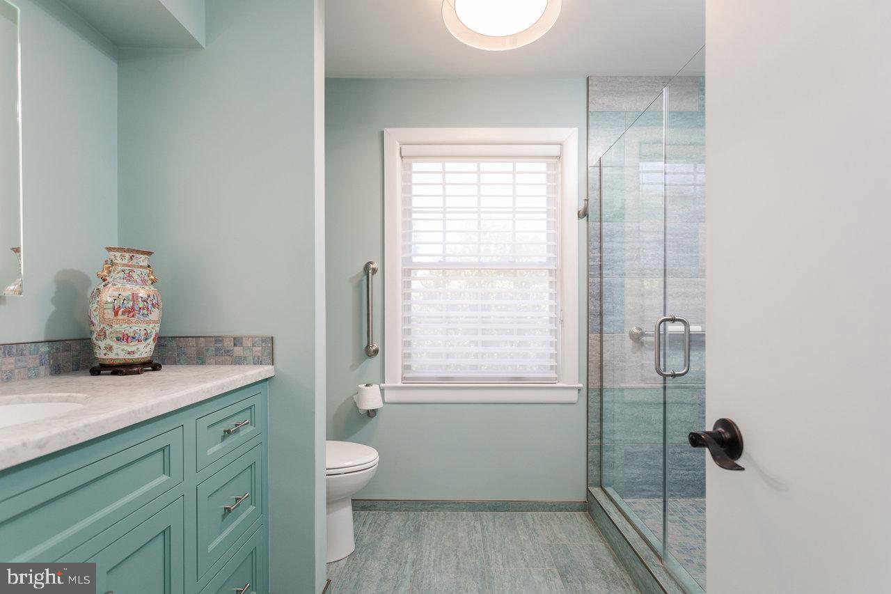700 NEW YORK AVE, HARRISONBURG, Virginia 22801, 3 Bedrooms Bedrooms, ,2 BathroomsBathrooms,Residential,For sale,700 NEW YORK AVE,VAHC2000486 MLS # VAHC2000486