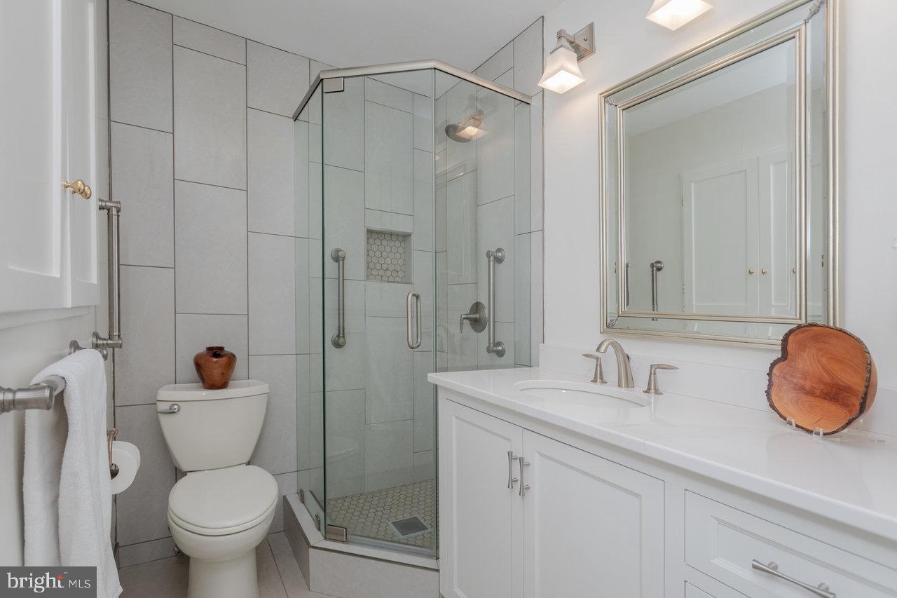 700 NEW YORK AVE, HARRISONBURG, Virginia 22801, 3 Bedrooms Bedrooms, ,2 BathroomsBathrooms,Residential,For sale,700 NEW YORK AVE,VAHC2000486 MLS # VAHC2000486