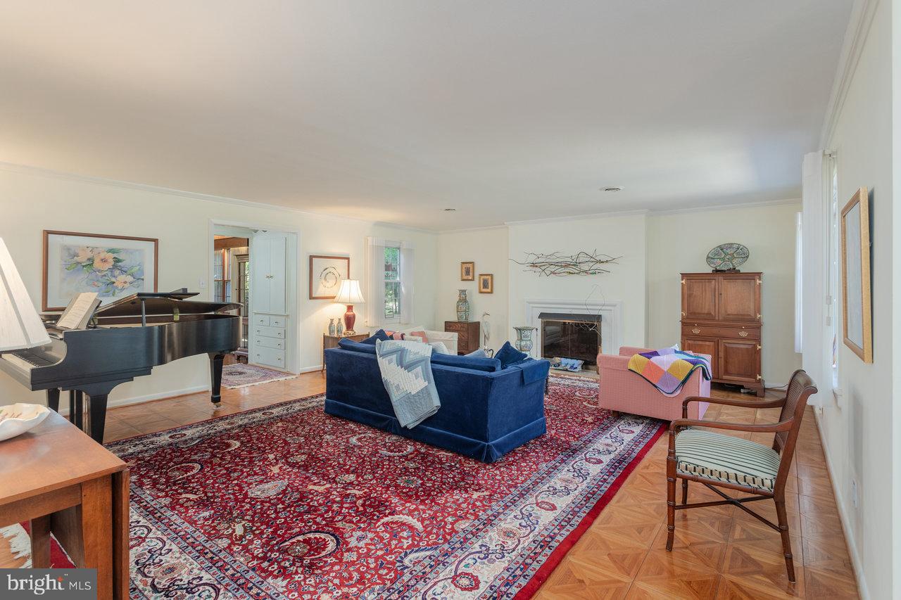700 NEW YORK AVE, HARRISONBURG, Virginia 22801, 3 Bedrooms Bedrooms, ,2 BathroomsBathrooms,Residential,For sale,700 NEW YORK AVE,VAHC2000486 MLS # VAHC2000486