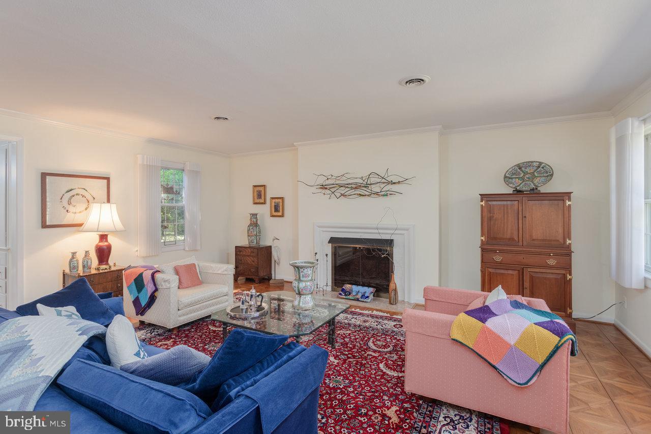 700 NEW YORK AVE, HARRISONBURG, Virginia 22801, 3 Bedrooms Bedrooms, ,2 BathroomsBathrooms,Residential,For sale,700 NEW YORK AVE,VAHC2000486 MLS # VAHC2000486