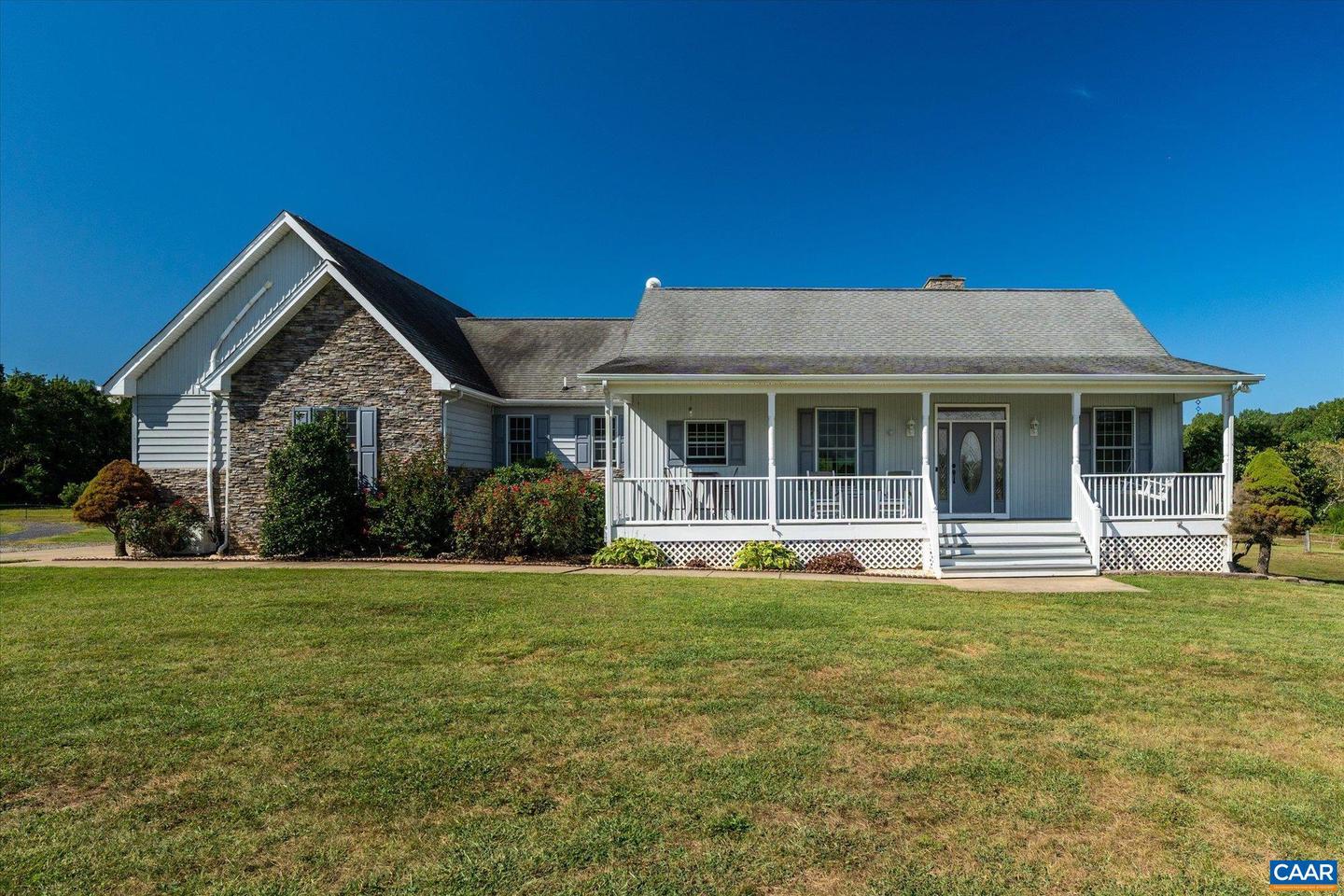 27233 HORSESHOE RD, CULPEPER, Virginia 22701, 4 Bedrooms Bedrooms, ,3 BathroomsBathrooms,Residential,For sale,27233 HORSESHOE RD,668488 MLS # 668488