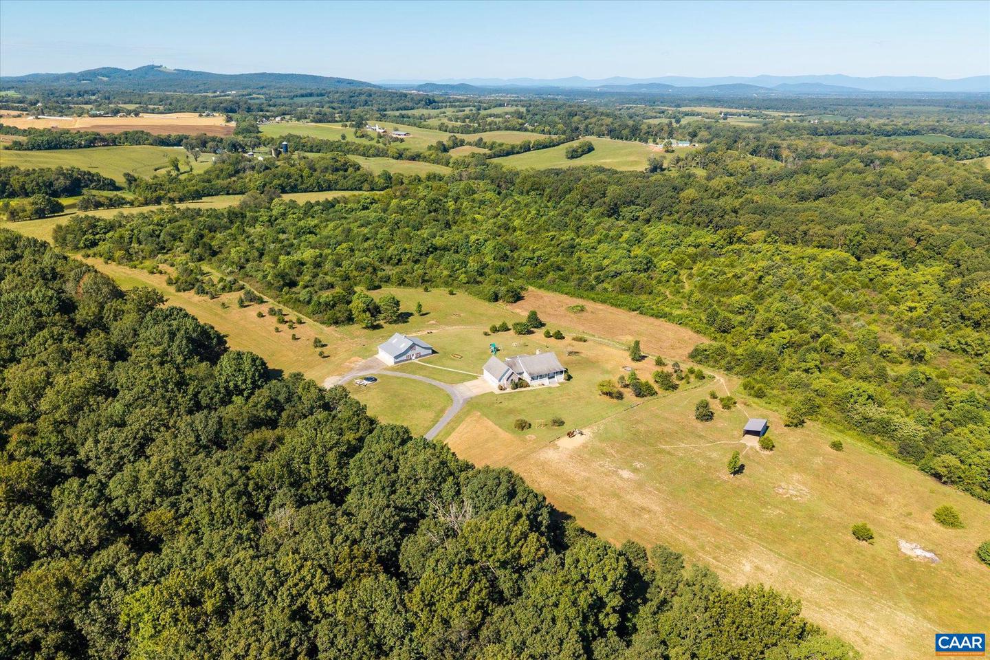 27233 HORSESHOE RD, CULPEPER, Virginia 22701, 4 Bedrooms Bedrooms, ,3 BathroomsBathrooms,Residential,For sale,27233 HORSESHOE RD,668488 MLS # 668488