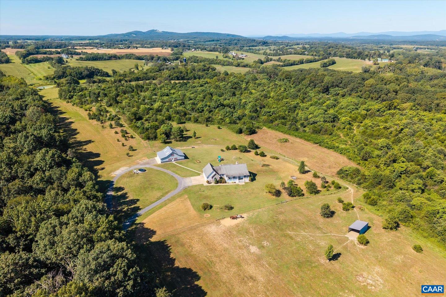 27233 HORSESHOE RD, CULPEPER, Virginia 22701, 4 Bedrooms Bedrooms, ,3 BathroomsBathrooms,Residential,For sale,27233 HORSESHOE RD,668488 MLS # 668488