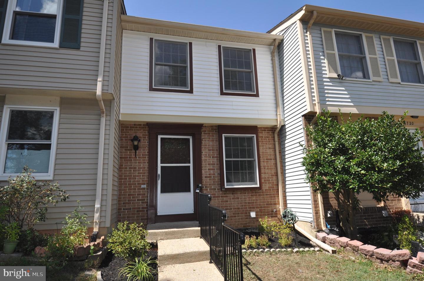 8722 PINNACLE ROCK CT, LORTON, Virginia 22079, 2 Bedrooms Bedrooms, 8 Rooms Rooms,1 BathroomBathrooms,Residential,For sale,8722 PINNACLE ROCK CT,VAFX2264662 MLS # VAFX2264662